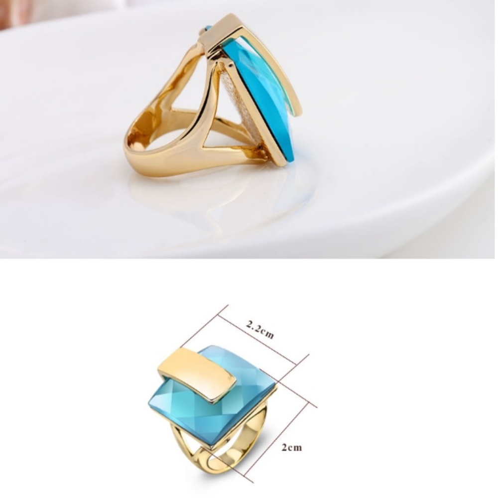 Swarovski Crystal Gold Coctail Statement Ring - Picture 3 of 8